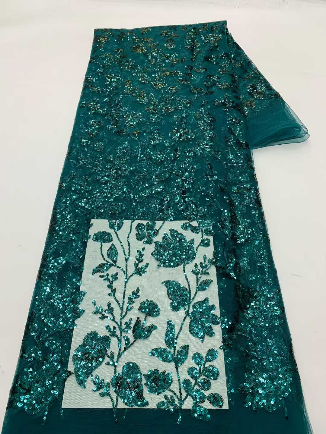 アフリカのレース生地、スパンコール付きナイジェリア刺繍、フラ - Embroidery Net Fabric のレビューと価格