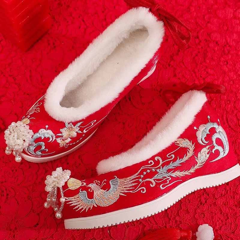 冬の漢服の靴女性中国古代刺繍靴大きいサイズ暖かい赤白ヴィンテ - Embroidery Red のレビューと価格