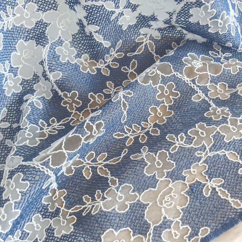 花柄刺繍チュールレース生地 ブルーベースに白い花柄の布 女性 - Embroidery Flower Pattern のレビューと価格
