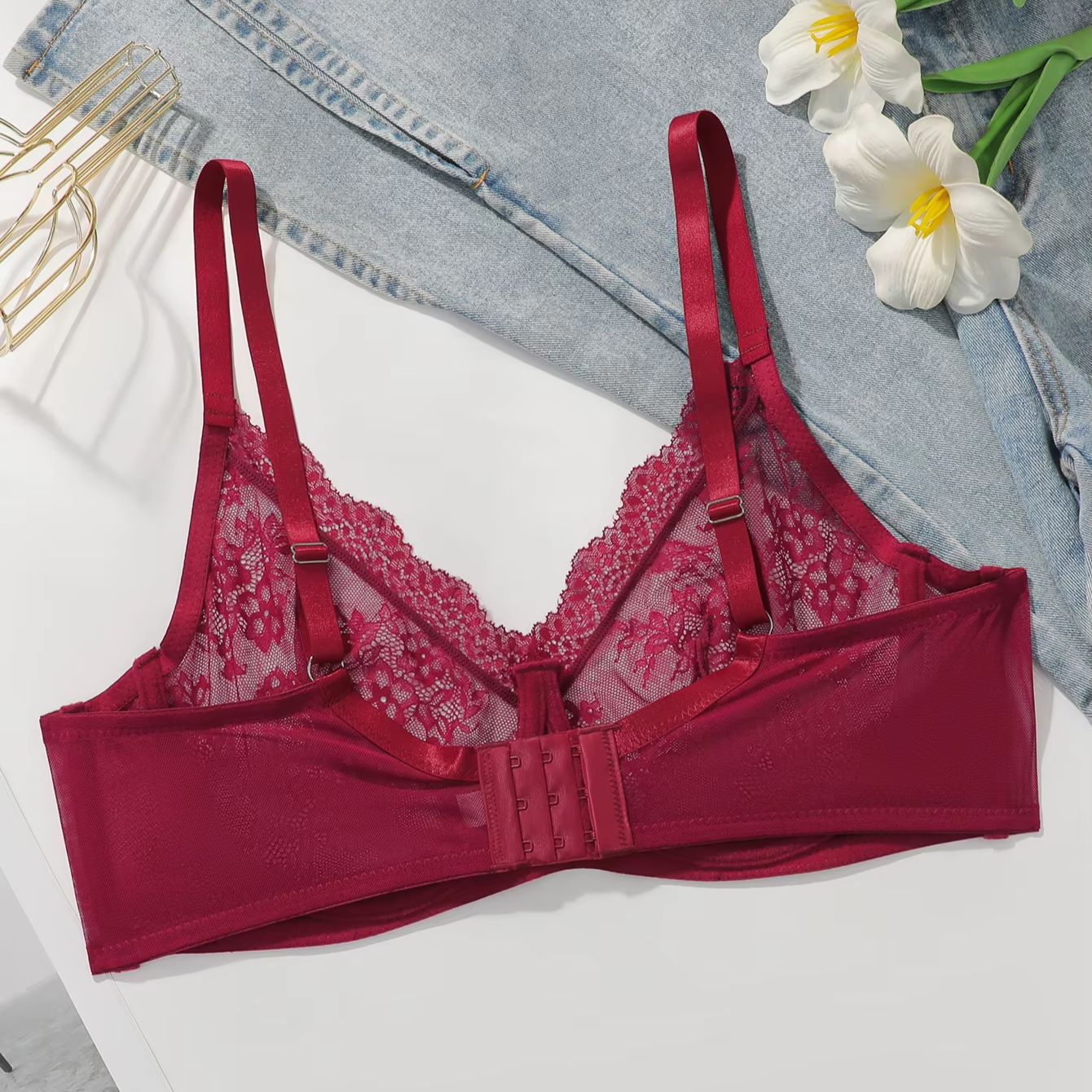 女性用プラスサイズ赤いレースシアーブラ、アンダーワイヤー入り - Embroidery Red のレビューと価格