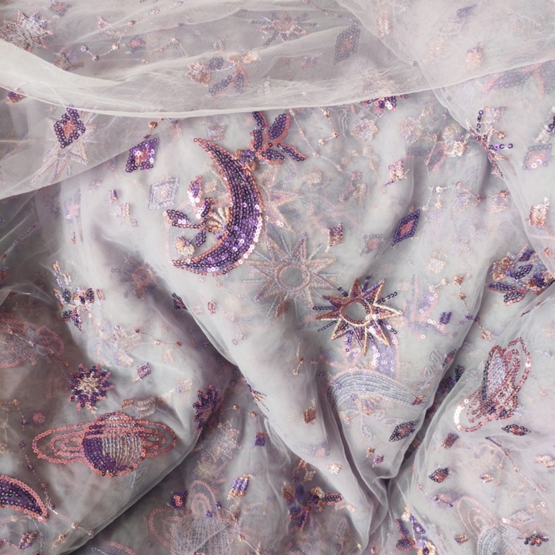 0.5メートル幅、55.11インチ、紫色のネットレース、ビー - Embroidery Net Fabric のレビューと価格