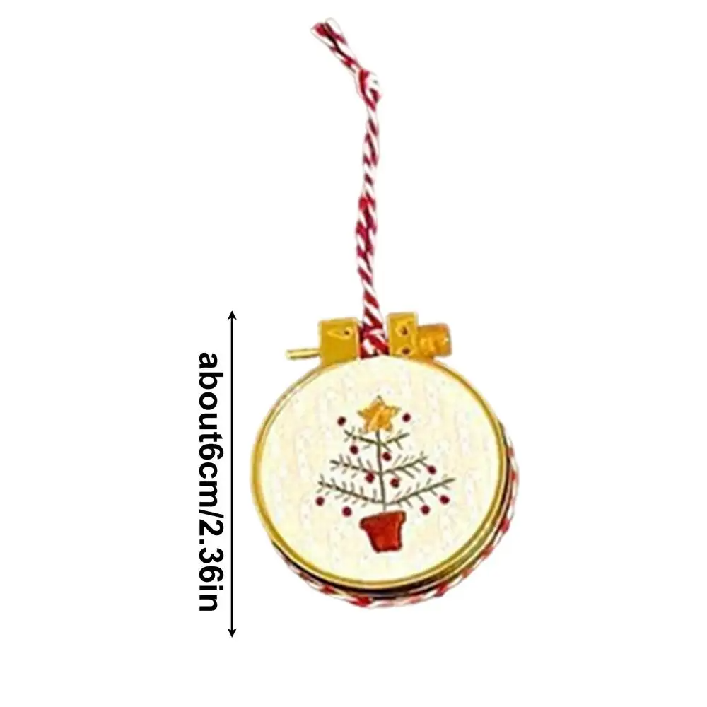 2025年クリスマスニュース 手作り刺繍スタンプ入りペンダン - Embroidery Xmas Decorations のレビューと価格